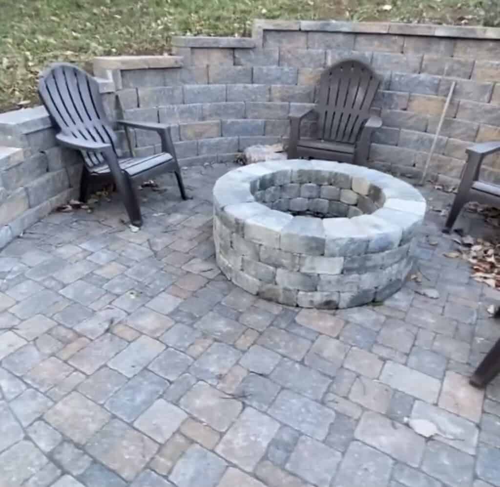 Landscape block retaining wall with cap and three piece paver Berry Hill